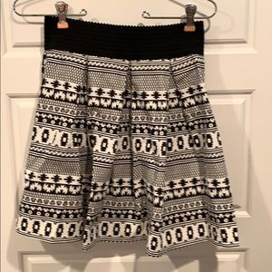 Francescas Black and White pattern skirt